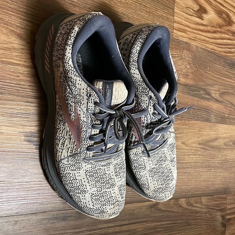 Brooks adrenaline